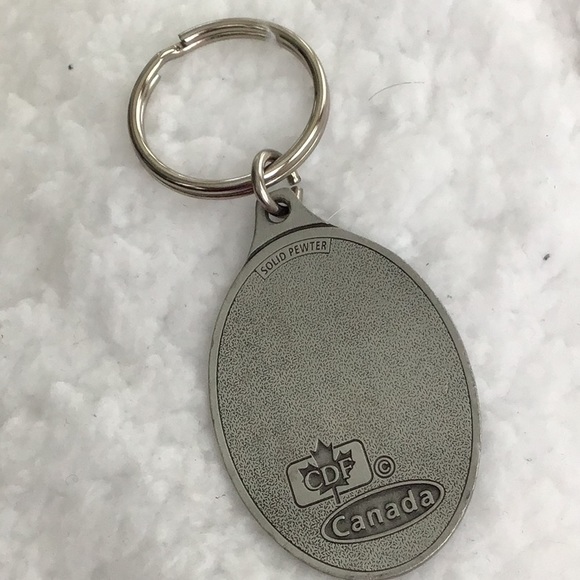 Vintage Solid Pewter Canada Key Ring - Picture 3 of 4